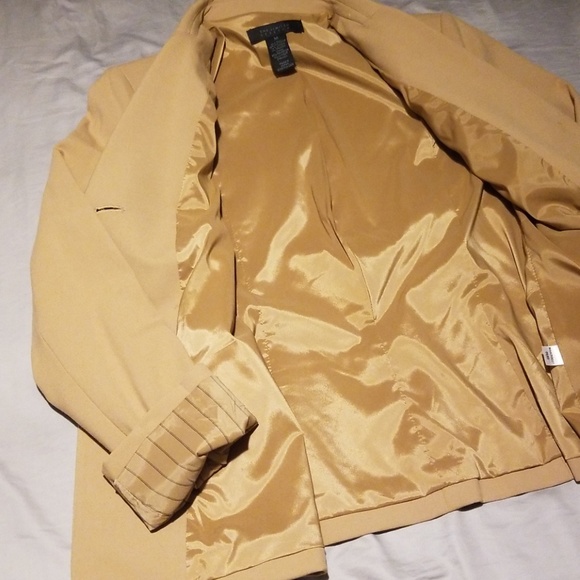 Business Suit - Picture 2 of 7